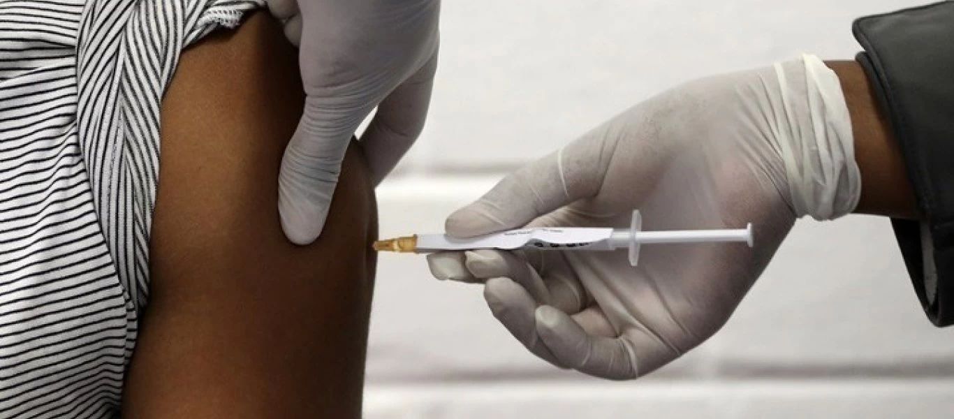 Τι πρέπει να κάνουν όσοι έχουν εμβολιαστεί και έρθουν σε επαφή με κρούσμα; - Οι νέες οδηγίες του CDC